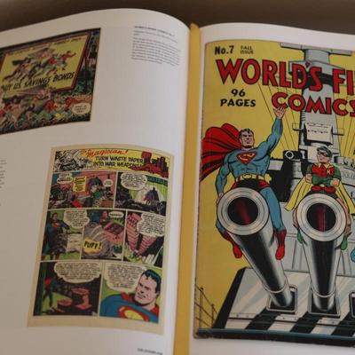 75 Years of DC Comics - The Art of Modern Mythmaking with Original Box