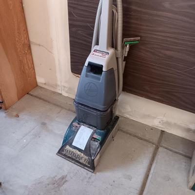 HOOVER STEAM VAC DELUXE CARPET CLEANER WITH UPHOLSTERY ATTACHMENT