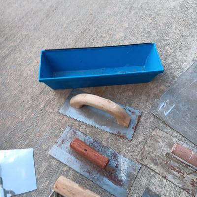 CONCRETE & DRYWALL MUD TOOLS