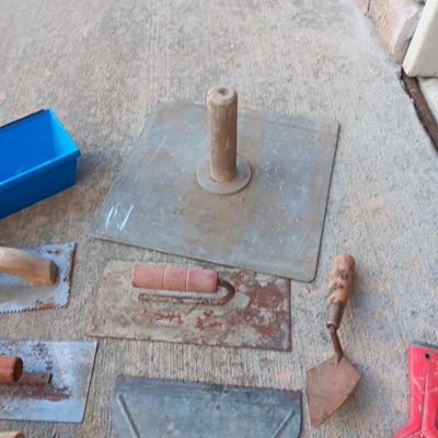 CONCRETE & DRYWALL MUD TOOLS