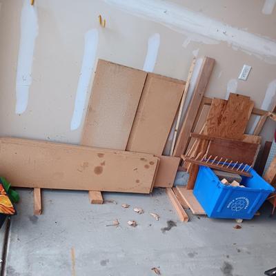 SCRAP WOOD/LUMBER AND PEG BOARD