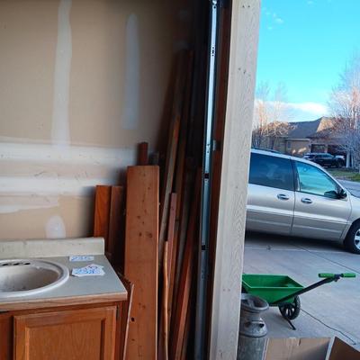 SCRAP WOOD/LUMBER AND PEG BOARD