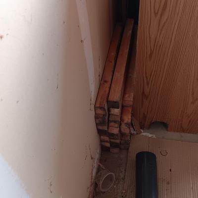 SCRAP WOOD/LUMBER AND PEG BOARD