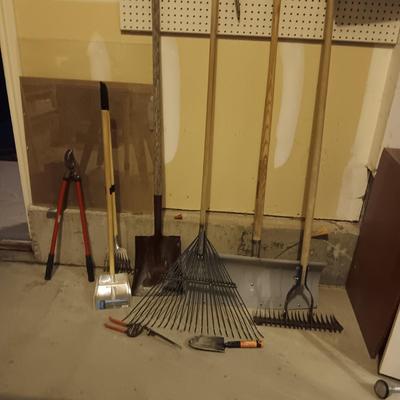 YARD AND GARDEN TOOLS