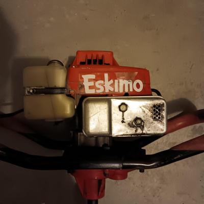 ESKIMO GAS POWER DRILL/ICE AUGER