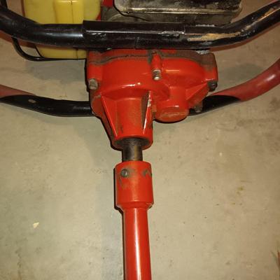 ESKIMO GAS POWER DRILL/ICE AUGER