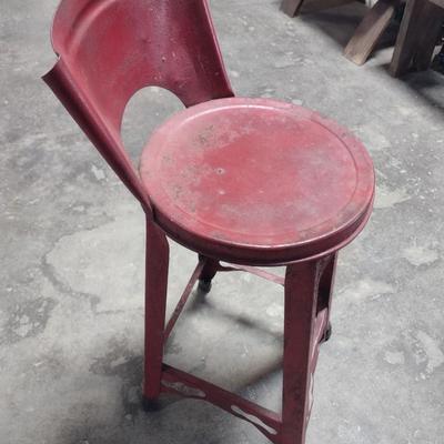 Metal Industrial Design Sitting Stool