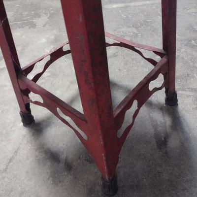 Metal Industrial Design Sitting Stool