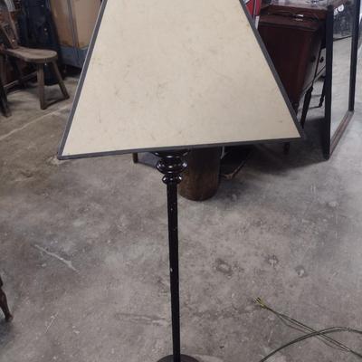 Metal Post Contemporary Floor Lamp with Shade