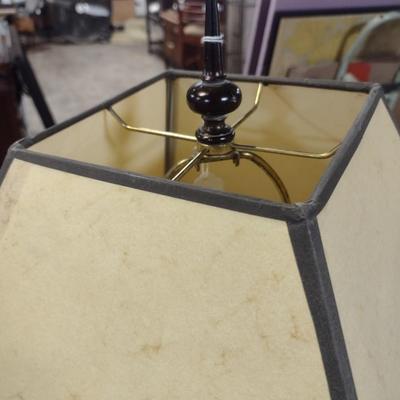 Metal Post Contemporary Floor Lamp with Shade