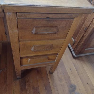 Antique Solid Oak Kneehole Office Desk