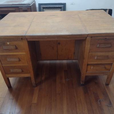 Antique Solid Oak Kneehole Office Desk