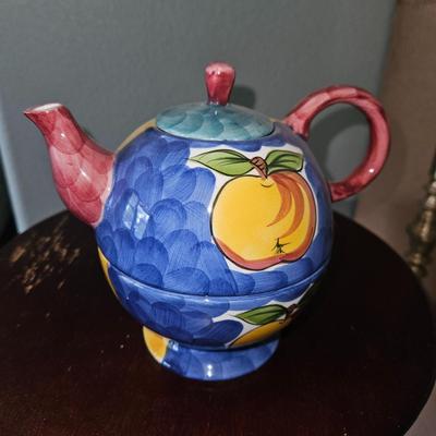 TEA POT