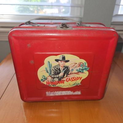 VINTAGE LUNCH BOX