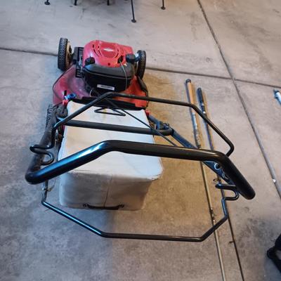 SELF PROPELLED TORO LAWN MOWER