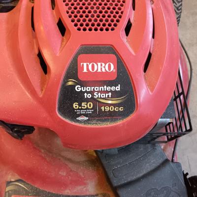 SELF PROPELLED TORO LAWN MOWER