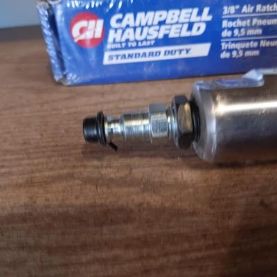 CAMPBELL HAUSFELD 3/8" AIR RATCHET AND SOCKETS IN A METAL CASE
