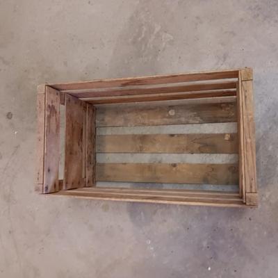 WOODEN STARRCO PRODUCE CRATE