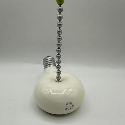 Sean O’Meallie - Brite Idea: Light Where You Need It, 2019