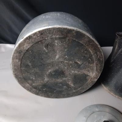 VINTAGE ALUMINUM KETTLE AND GRANITEWARE COFFEE POT