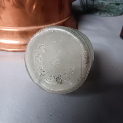 COPPER TEA KETTLE AND FOOTED BOWL, METAL BASKET & 2 OLD BOTTLES