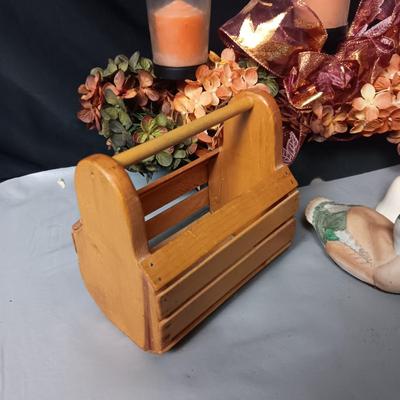 TRIPLE CANDLE FALL DECOR CENTERPIECE, WOOD & WICKER BASKETS, JOHNNY CASH BELL AND CERAMIC DUCK