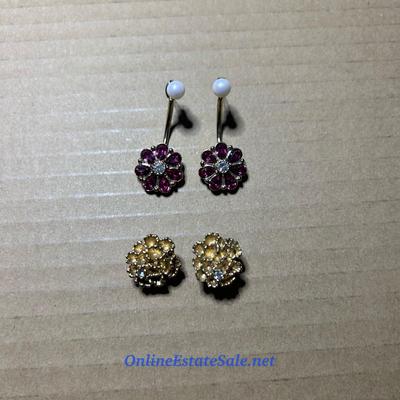 GOLD FLORAL EARRINGS