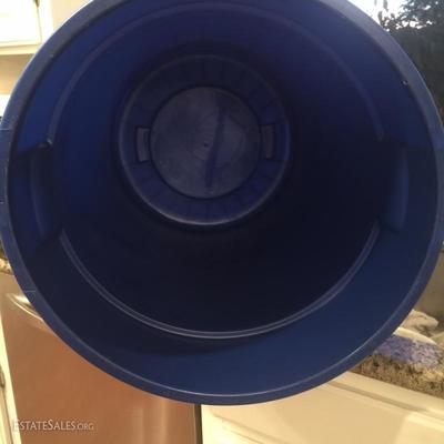 Rubbermaid 35 Gallon Brute Barrel 