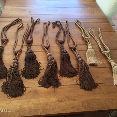 Lot of 8 Tassels / Tie Backs 