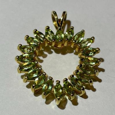 Gold-toned Sterling Silver .925 Peridot Heart Pendant in VG Preowned Condition.