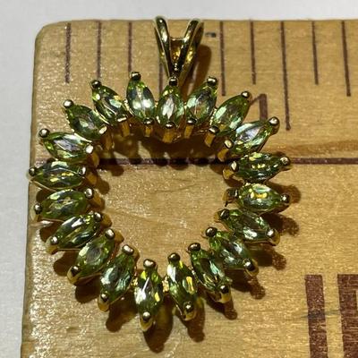 Gold-toned Sterling Silver .925 Peridot Heart Pendant in VG Preowned Condition.