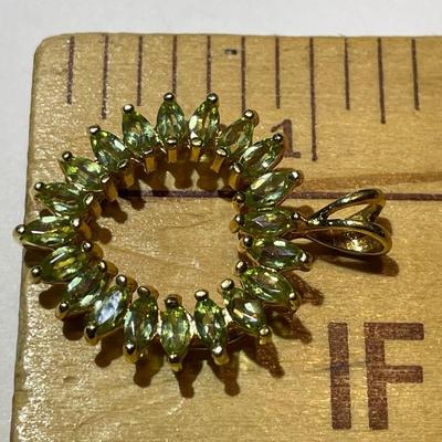 Gold-toned Sterling Silver .925 Peridot Heart Pendant in VG Preowned Condition.