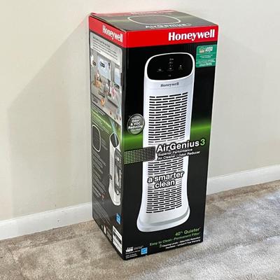 HONEYWELL ~ Air Genius 3 ~ Air Cleaner/Odor Reducer