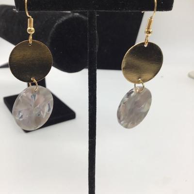 Dangle fashion jewelry earrings
