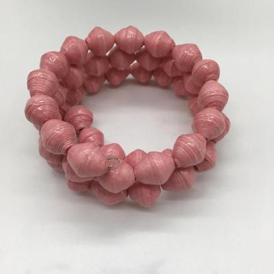 Twistable pink bracelet