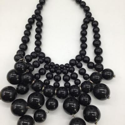 Black bulky necklace
