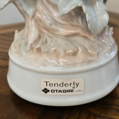 Otagiri Hummingbird Music Box