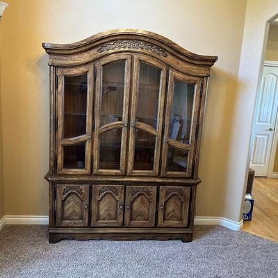 GORGEOUS â€œAMERICAN OF MARTINSVILLEâ€ LIGHTED CHINA CABINET/HUTCH