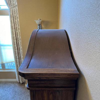 GORGEOUS â€œAMERICAN OF MARTINSVILLEâ€ LIGHTED CHINA CABINET/HUTCH