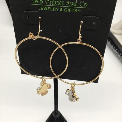 Two chicks and co earrings