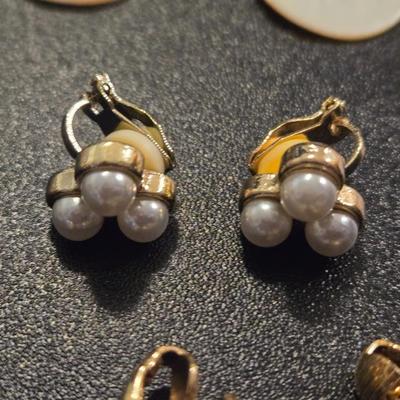 (4) Clip On Earrings