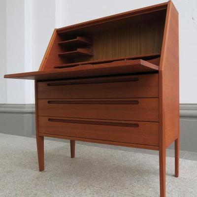 604 Danish Mid-Century Modern Nils Jonsson Teak Secretary Desk