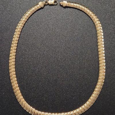 Gold Tone Necklace