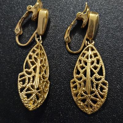 Clip On Earrings (3)