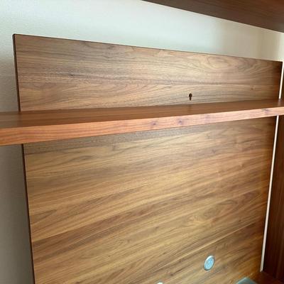 Gwinner Modern TV Cabinet Cabinet (See Description)