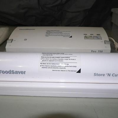 Food Saver Vaccuum Sealer, Bag Holder And Bags