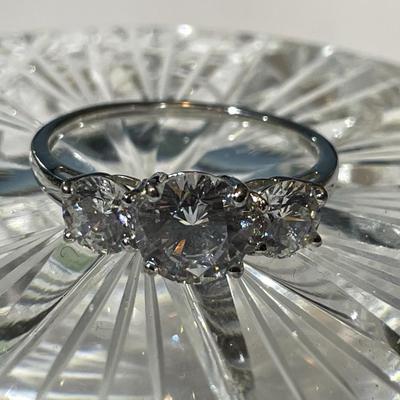 Vintage Estate Sterling Silver .925 3-Stone CZ Ring Size 8.75 in Very Good Preowned Condition as Pictured.