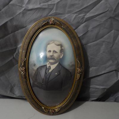 1880's Photo In Convex Oval Frame