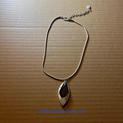 SILVER NECKLACE WITH PENDANT