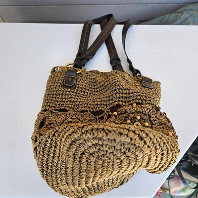 KNITTED HAND BAG